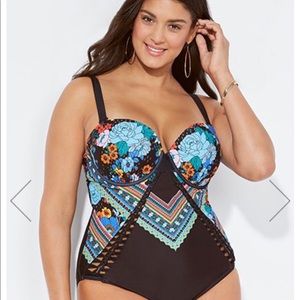 Fun patterned swimsuit with underwire!